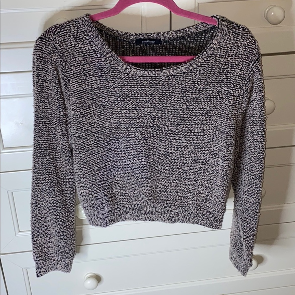 Sweatshirt